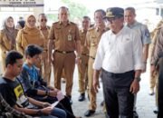 Pj. Gubernur Lampung Samsudin Tinjau Pelaksanaan Program Pemutihan Pajak Kendaraan Bermotor di Samsat Rajabasa